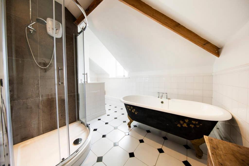 Clifton Spacious 3 Bed Apt & Parking - Simplycheckin Bristol Exterior photo