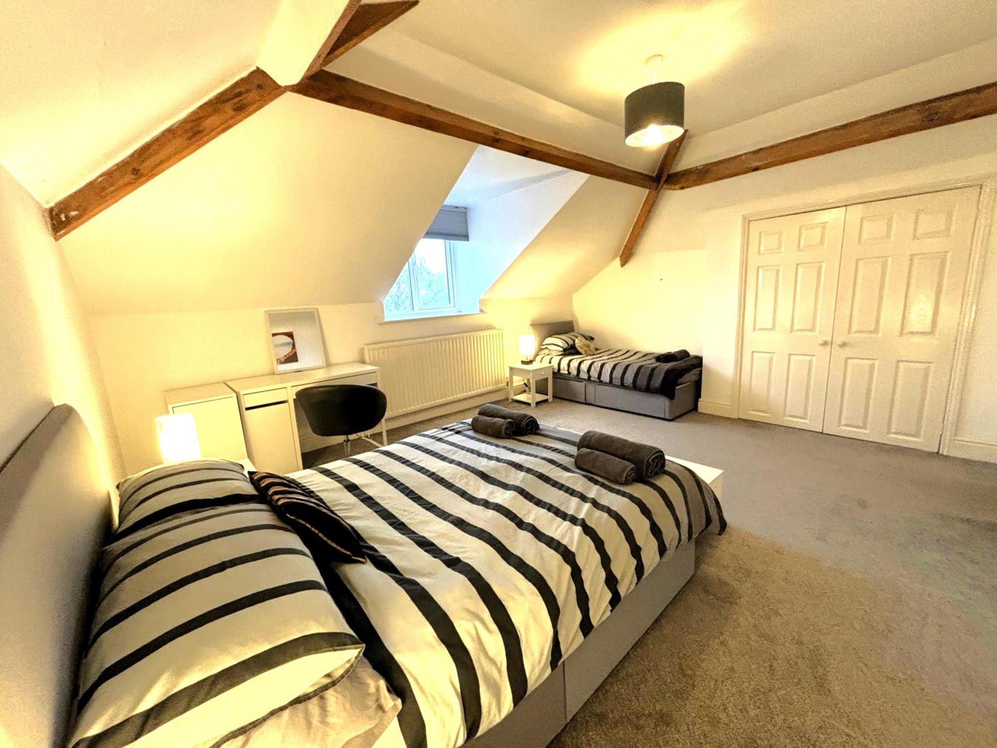 Clifton Spacious 3 Bed Apt & Parking - Simplycheckin Bristol Exterior photo